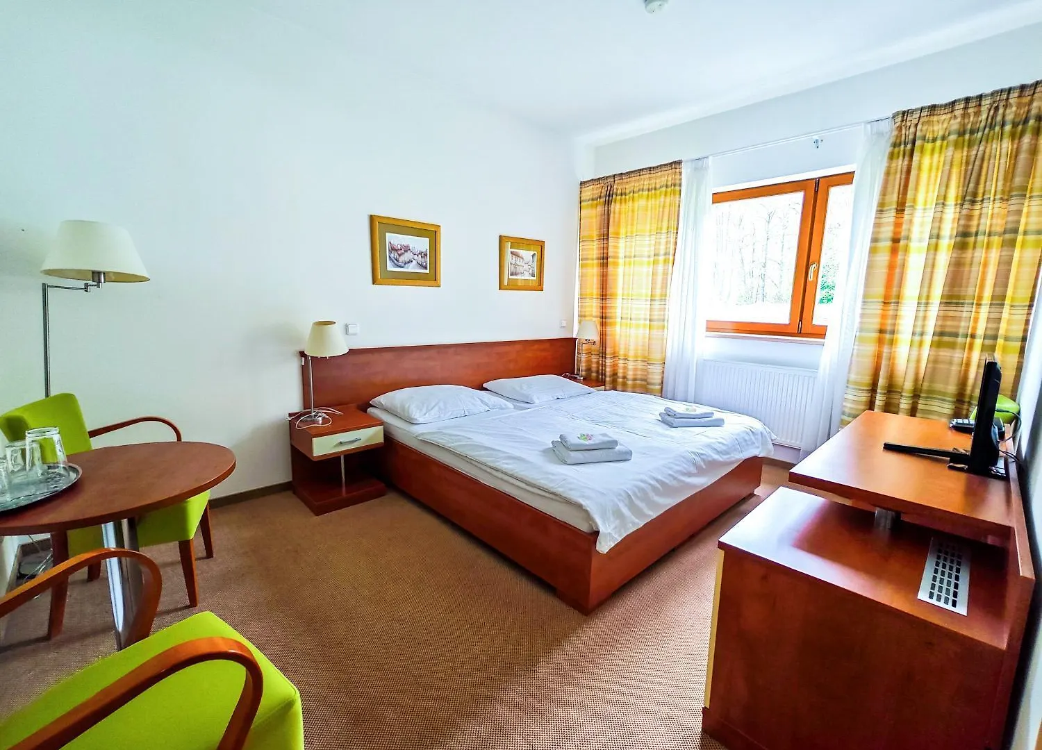 Hotel Bazant Karlovy Vary 3*,  República Checa